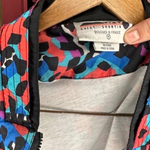 Avait-Sportif- Designed in France, Vintage, Nylon, Polyester, Cotton - Picture 2 of 3